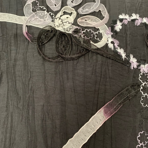 Beautiful jacket, size small - Picture 4 of 4